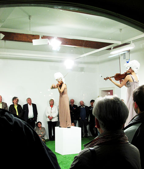 Violine 1: Myungeun Lee, Violine 2: Yeo-Jin Noh, Viola: Hyun Jin Kim, Bassoon: Kyung Hwan Choi